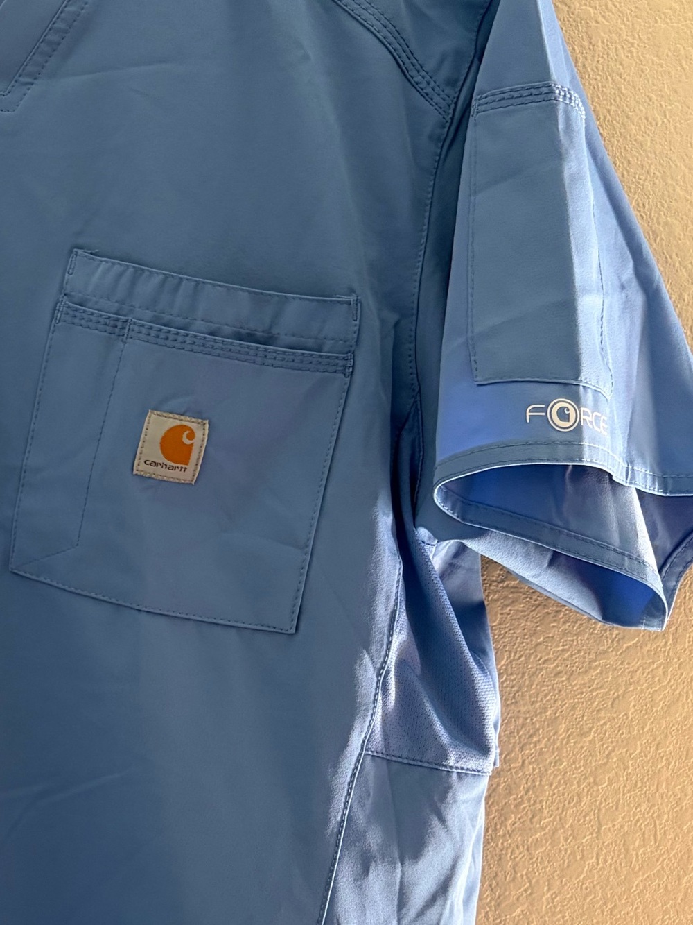 Carhartt Men’s Light Blue V‑Neck Work Shirt with Chest Pocket - Picture 4 of 4